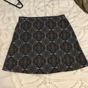 Patterned mini skirt